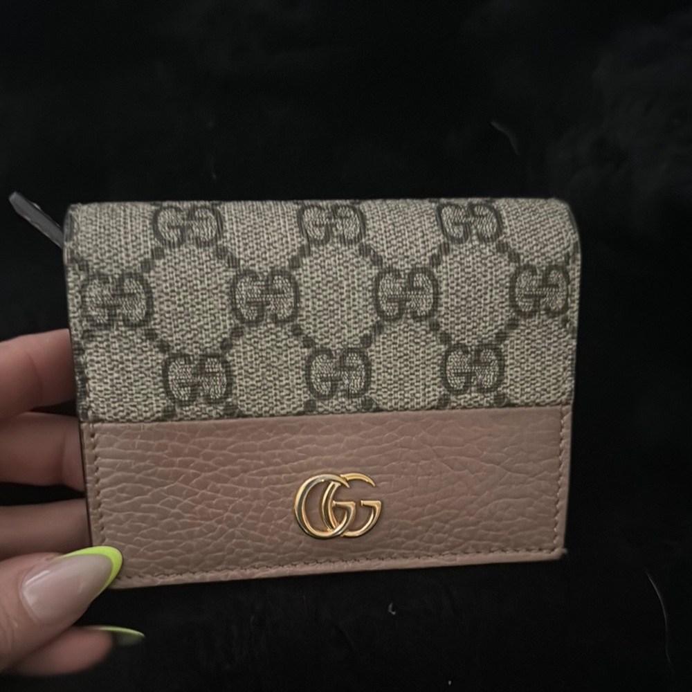 Gucci Beige and Tan Wallet